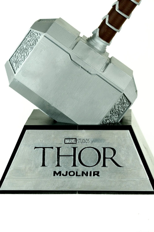 Thor'un Çekici Mjolnir Ve Stand