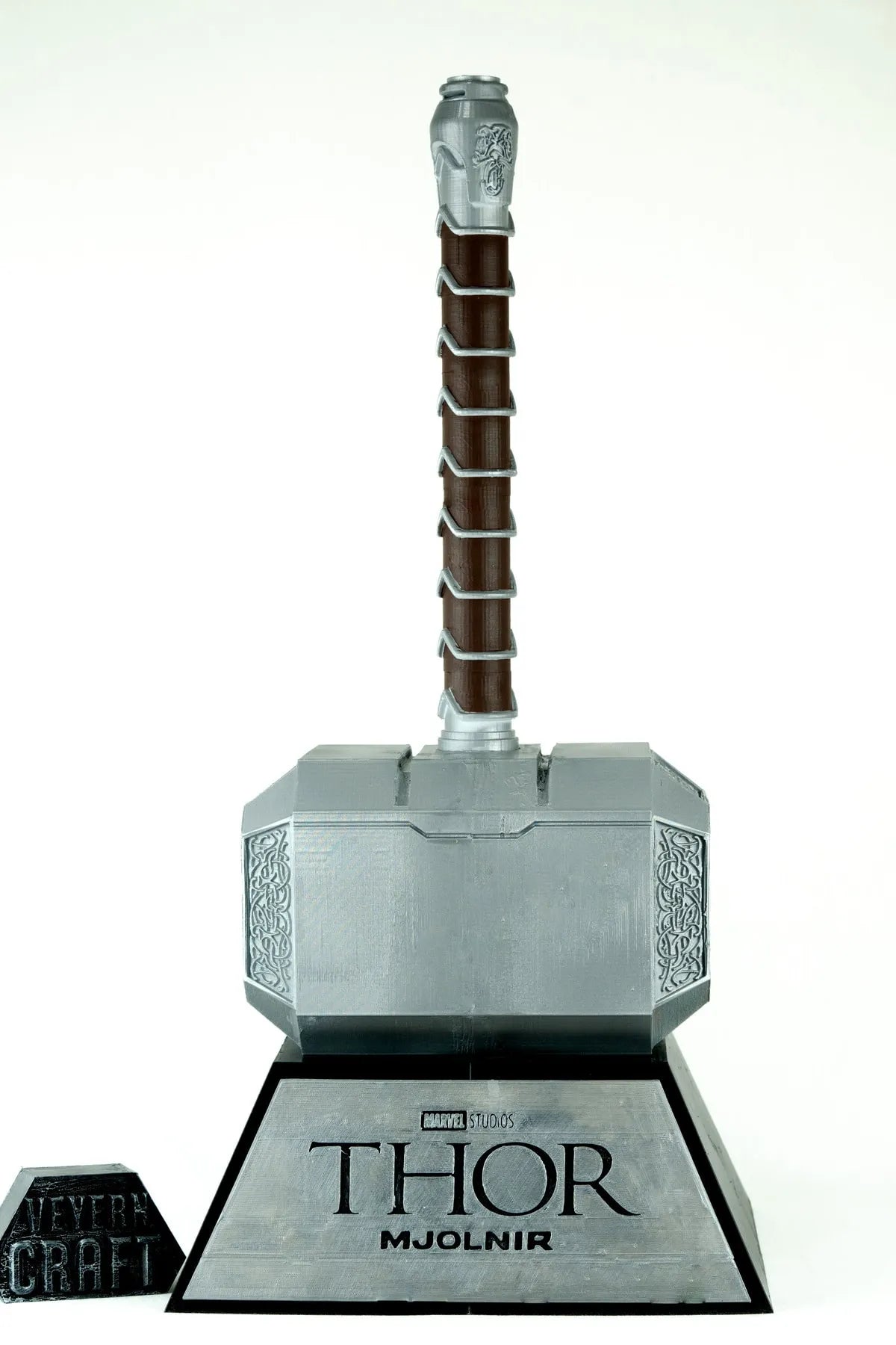 Thor'un Çekici Mjolnir Ve Stand