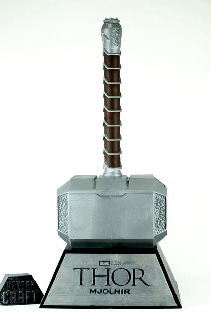 Thor'un Çekici Mjolnir Ve Stand